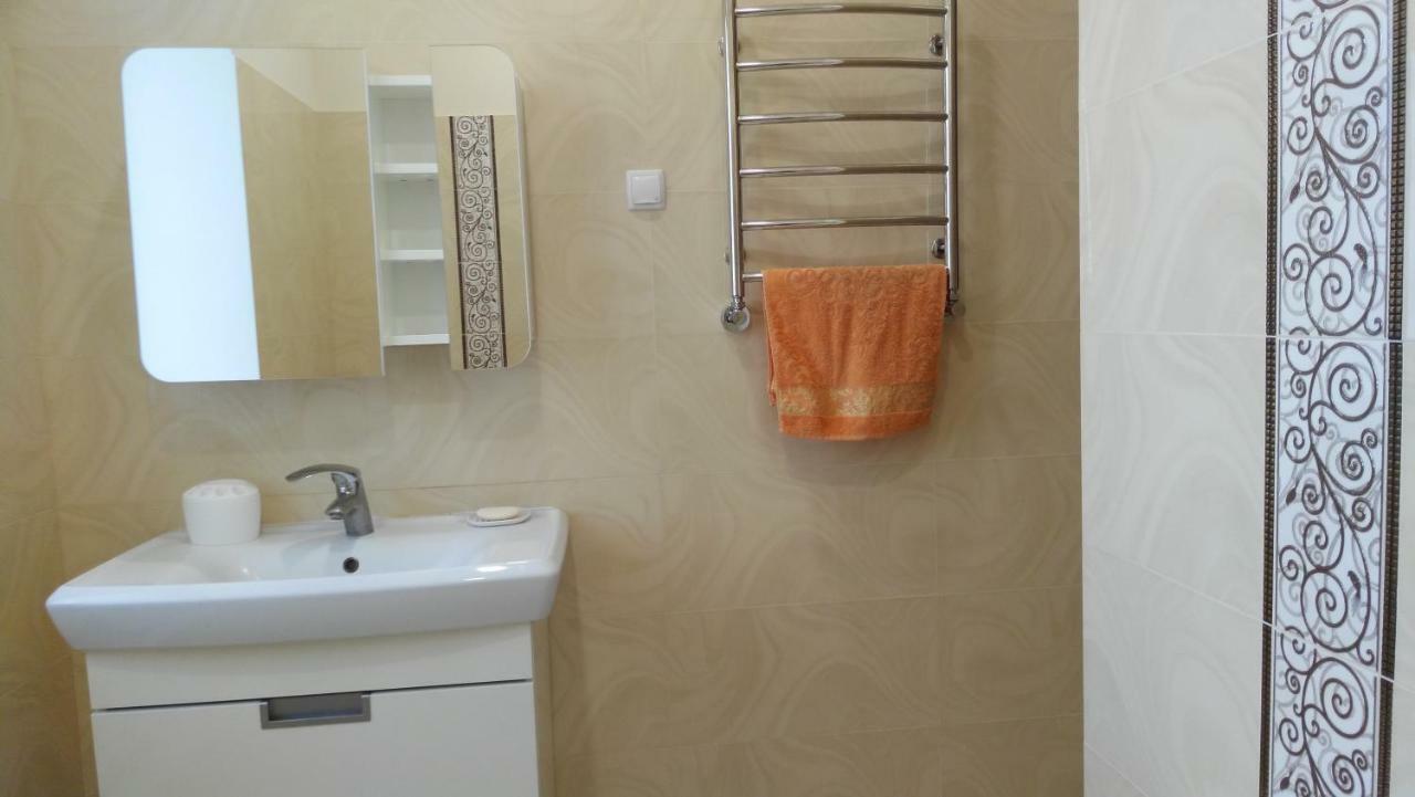 Berdychiv Separate Room Homestay In A Private House, Facilities Shared With Owner المظهر الخارجي الصورة